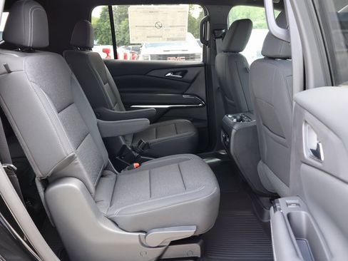 New 2025 Chevrolet Traverse LT w/ Driver Confidence Package image 33