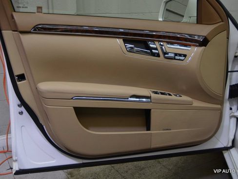 Used 2013 Mercedes-Benz S 550 4MATIC image 7
