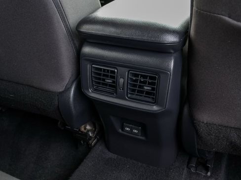 Used 2025 Toyota RAV4 XLE FWD image 25