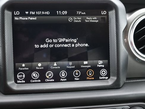 Used 2023 Jeep Gladiator Overland image 11