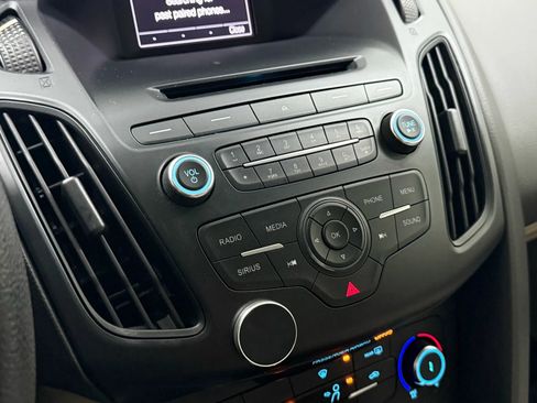 Used 2015 Ford Focus SE image 26