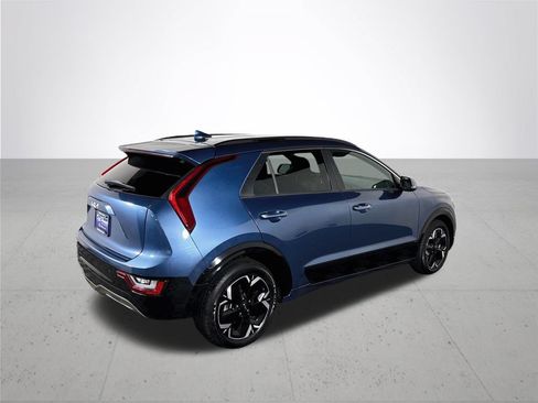 Certified 2023 Kia Niro Wave FWD image 7