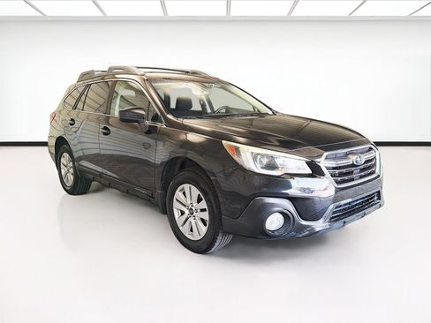 Used 2019 Subaru Outback 2.5i Premium w/ Popular Package #2 AWD/4WD image 3