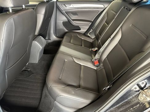 Used 2021 Volkswagen Golf 4-Door FWD image 20