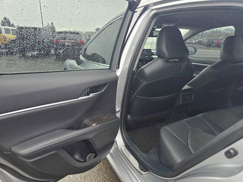 Used 2024 Toyota Camry XLE image 15