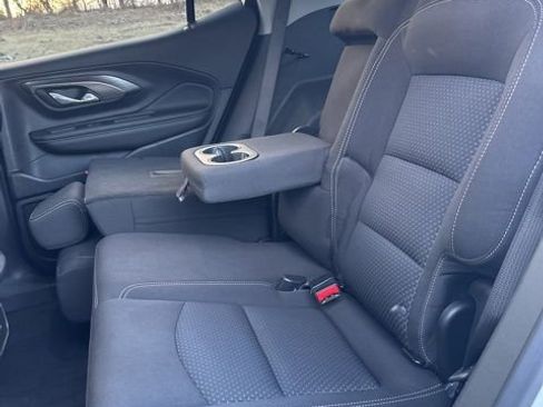 Used 2024 GMC Terrain SLE image 46