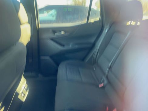 Used 2025 Chevrolet Equinox LT image 8