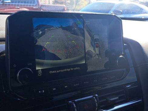 Certified 2023 Nissan Pathfinder SL w/ Black Appearance Package image 25