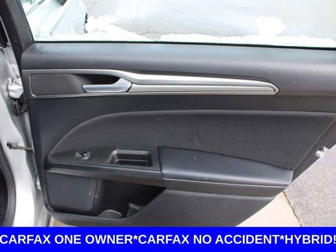 Used 2019 Ford Fusion SE image 24