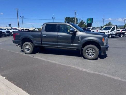 Used 2019 Ford F350 Platinum w/ Platinum Ultimate Package AWD/4WD image 4