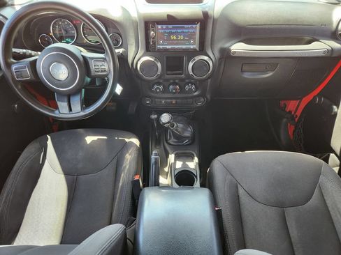 Used 2015 Jeep Wrangler Unlimited Sport AWD/4WD image 24
