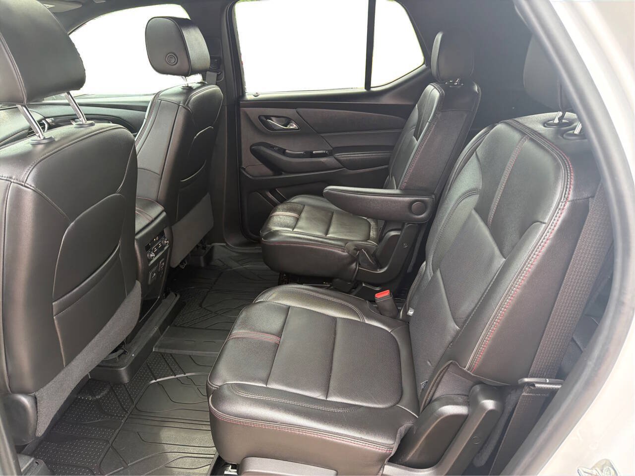 Used 2023 Chevrolet Traverse RS w/ LPO, Floor Liner Package AWD/4WD image 10