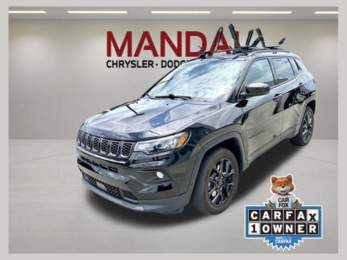 Used 2025 Jeep Compass Latitude w/ Altitude Special Edition AWD/4WD image 1