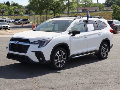Used 2025 Subaru Ascent Limited w/ Popular Package #1 AWD/4WD image 4