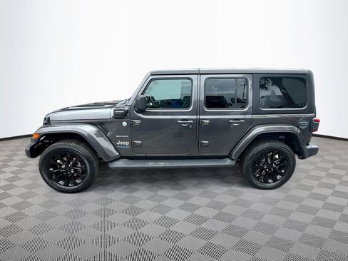 Used 2022 Jeep Wrangler Unlimited Sahara w/ Cold Weather Group AWD/4WD image 9