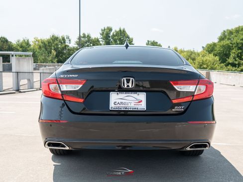 Used 2018 Honda Accord Touring image 5