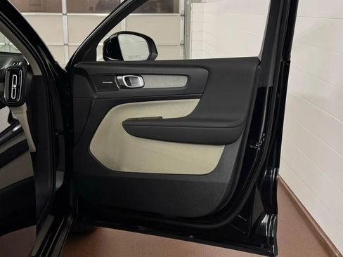 Used 2024 Volvo XC40 B5 Ultimate w/ Climate Package AWD/4WD image 41