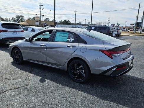 New 2026 Hyundai Elantra Sport FWD image 9