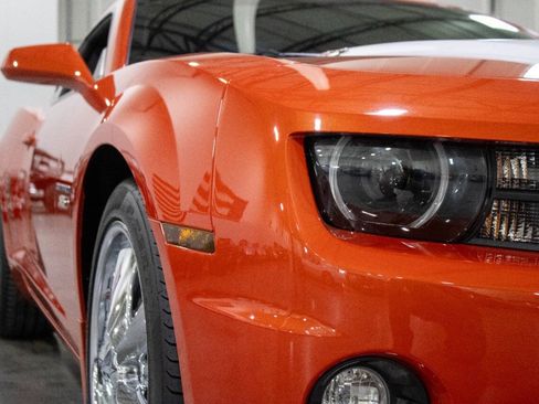 Used 2010 Chevrolet Camaro SS w/ RS Package RWD image 31