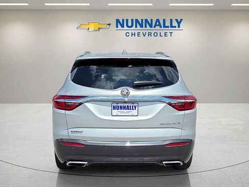 Used 2019 Buick Enclave Essence FWD image 4