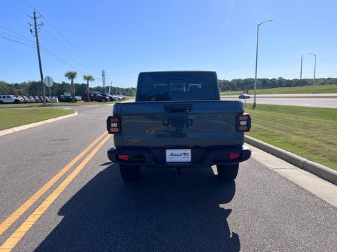 New 2026 Jeep Gladiator Willys image 8