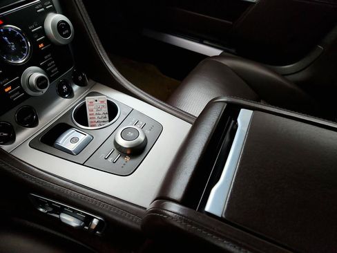 Used 2011 Aston Martin Rapide Luxe RWD image 17