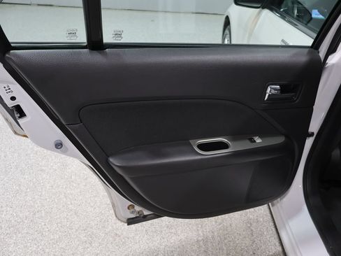 Used 2010 Ford Fusion Hybrid FWD image 20