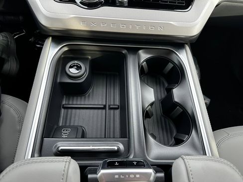 New 2026 Ford Expedition Active image 75