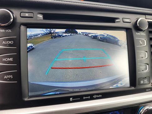 Used 2017 Toyota Highlander XLE image 27