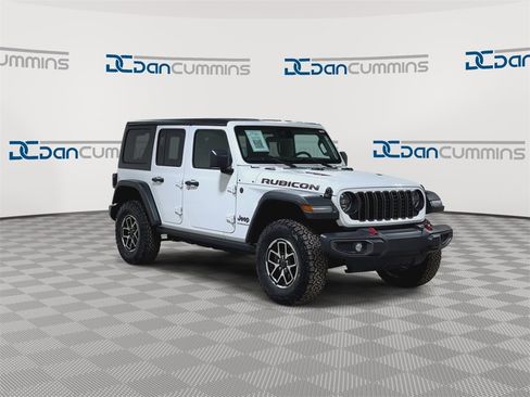 Used 2024 Jeep Wrangler Unlimited Rubicon image 3