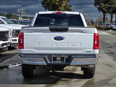 Used 2023 Ford F150 XLT image 5