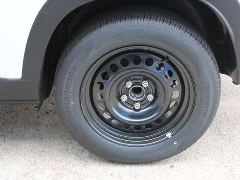 New 2026 Chevrolet Trax LS image 40