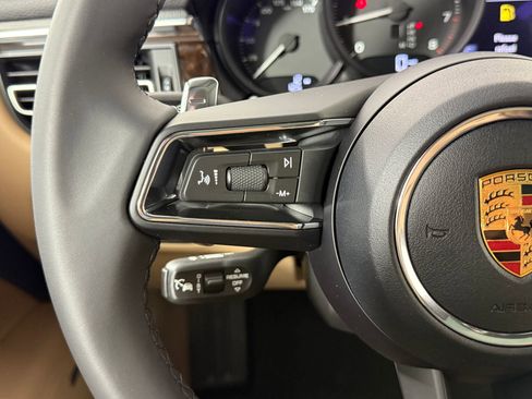 Certified 2026 Porsche Macan AWD/4WD image 20