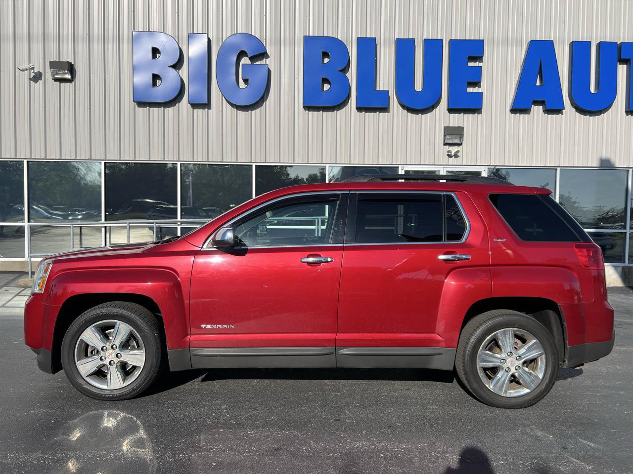 Used 2014 GMC Terrain SLT w/ Chrome Appearance Package AWD/4WD image 2