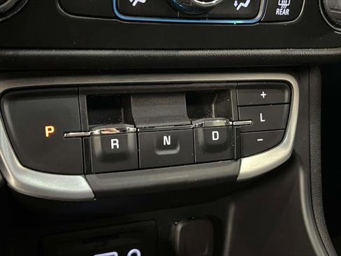 Certified 2023 GMC Terrain SLT image 30