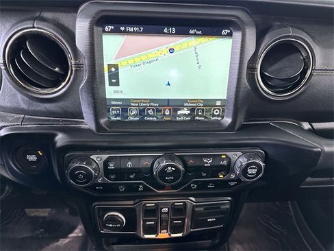 Used 2022 Jeep Gladiator Overland image 14