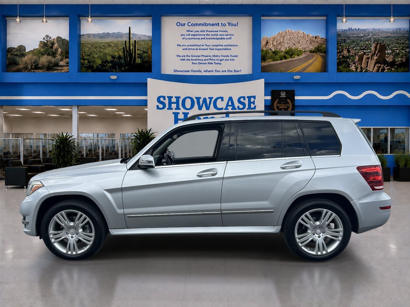 Used 2014 Mercedes-Benz GLK 350 4MATIC image 4
