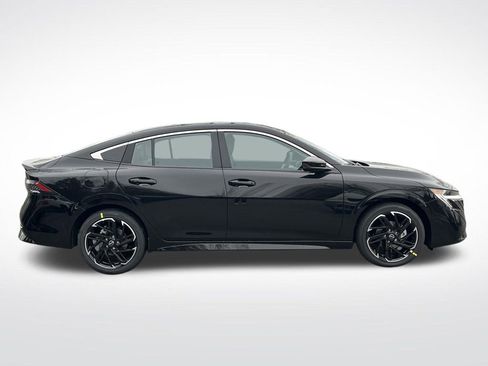New 2026 Nissan Sentra SR w/ SR Premium Package FWD image 6