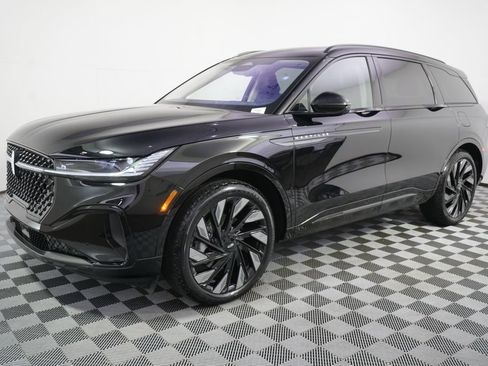 New 2026 Lincoln Nautilus Reserve AWD/4WD image 2