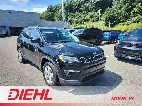 Used 2019 Jeep Compass Latitude w/ Cold Weather Group AWD/4WD image 1