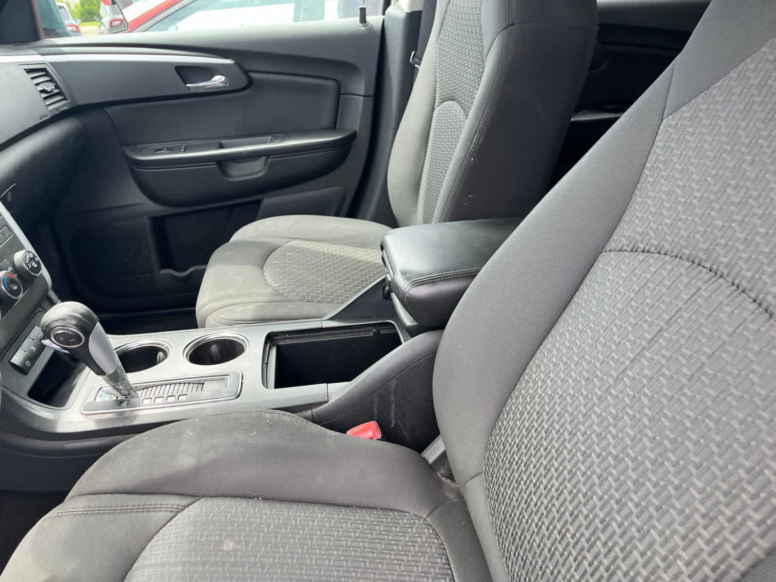 Used 2009 Chevrolet Traverse LT FWD image 24