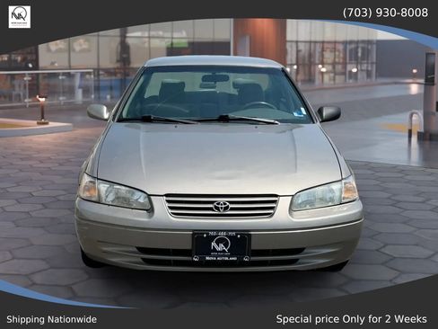 Used 1998 Toyota Camry LE FWD image 3