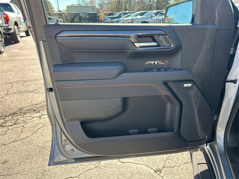 Used 2025 GMC Sierra 1500 AT4 w/ AT4 Premium Package image 11