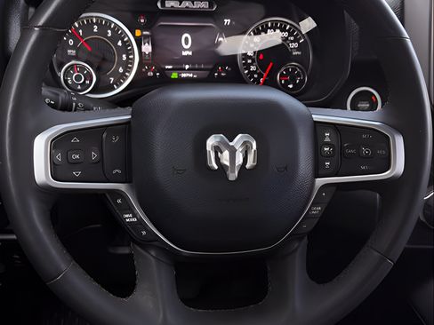 Used 2025 RAM 1500 Big Horn AWD/4WD image 15