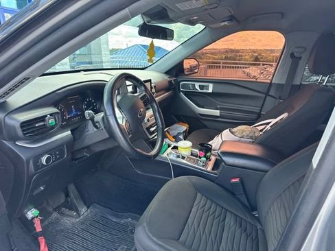 Used 2021 Ford Explorer XLT AWD/4WD image 8