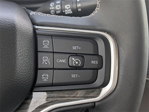 Used 2022 Jeep Wagoneer Series II image 29