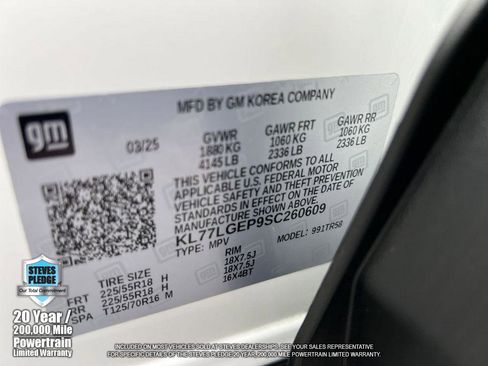 Certified 2025 Chevrolet Trax RS w/ Driver Confidence Package FWD image 32