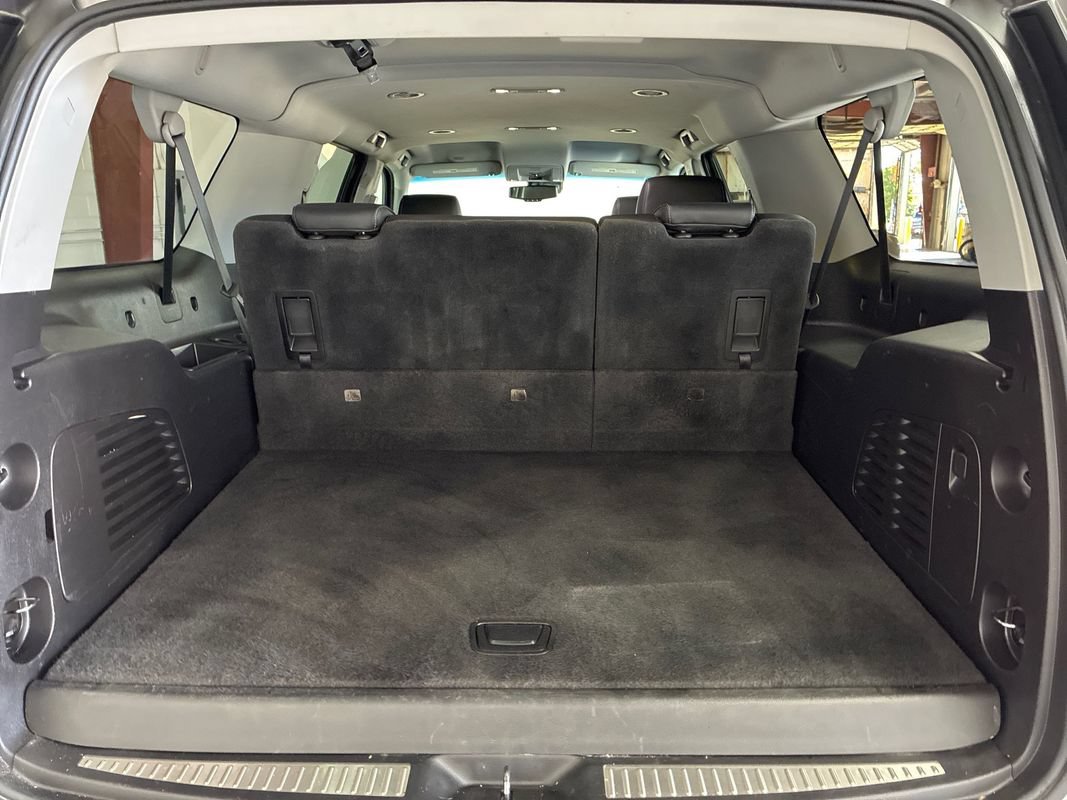 Used 2018 Chevrolet Suburban LT AWD/4WD image 20