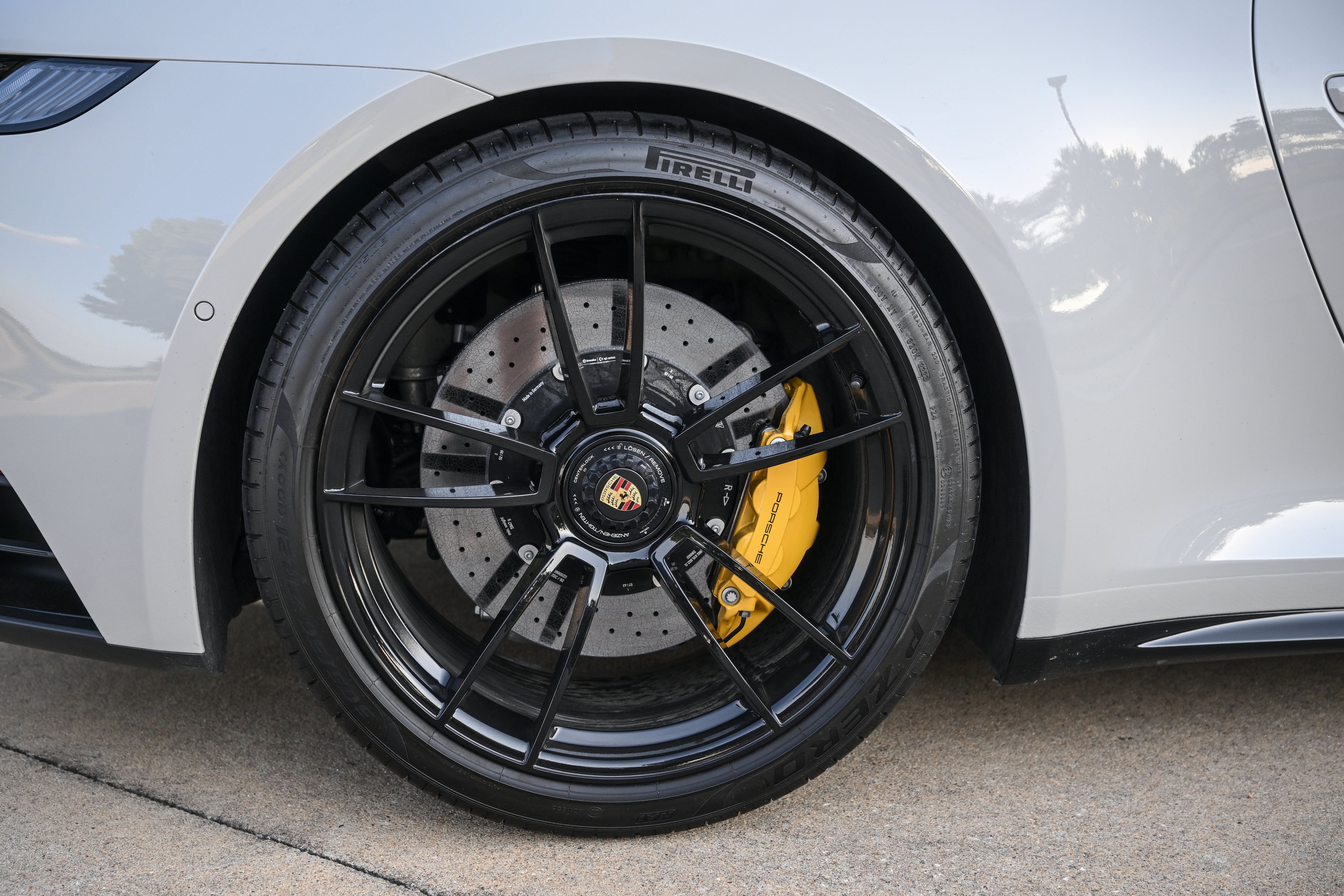 Used 2022 Porsche 911 AWD/4WD image 43