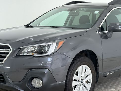 Used 2018 Subaru Outback 2.5i Premium AWD/4WD image 24